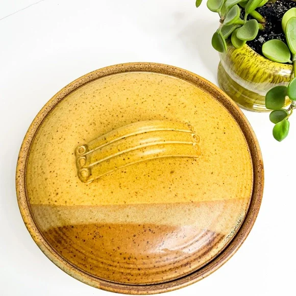 Artisan Stoneware Pottery Covered Dish Lid – Handmade Ceramic Casserole - Picture 4 of 10